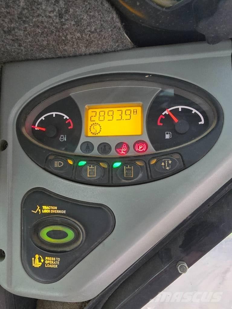 Bobcat T 320 スキッドステアローダー