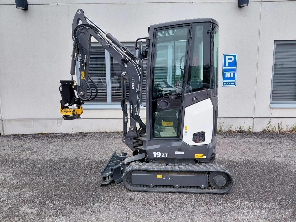 ECM 19ZT + Engcon EC02 ミニ油圧ショベル 7t以下（ミニユンボ・ミニディガー）