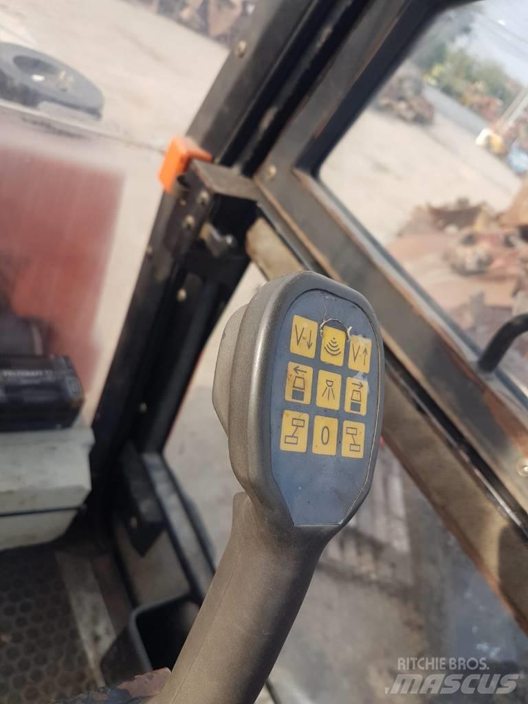 Ammann AV  95 タンデムローラ