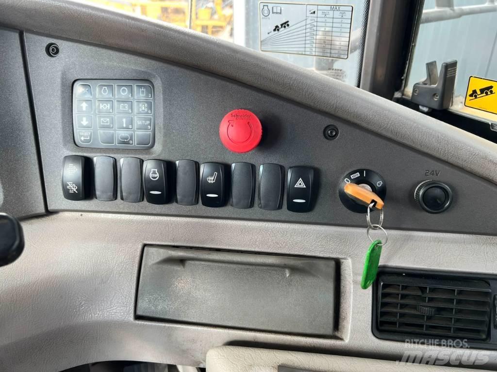 Volvo A35G アーティキュレート式ダンプトラック
