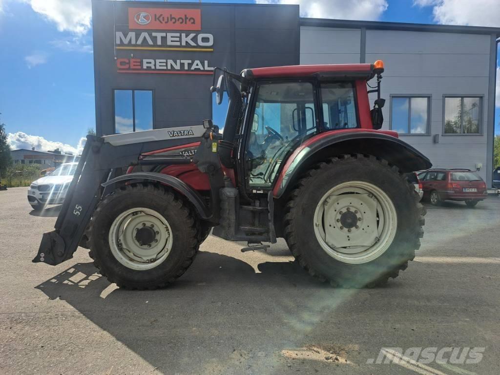 Valtra N 142 トラクター