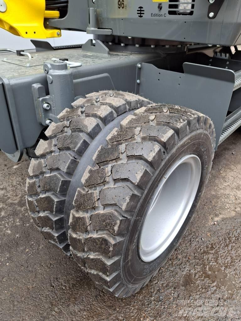 Wacker Neuson EW 65 ホイール式油圧ショベル（パワーショベル・ユンボ・バックホー）