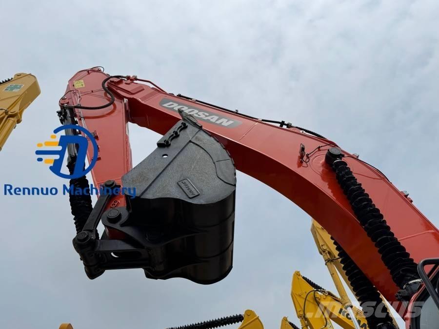 Doosan DX 340 大型油圧ショベル12t以上（パワーショベル・ユンボ）