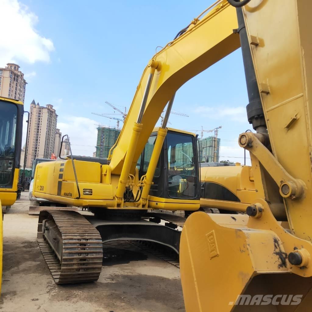 Komatsu PC200-6 大型油圧ショベル12t以上（パワーショベル・ユンボ）