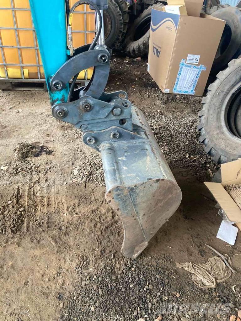 Sunward SWE 25 UF ミニ油圧ショベル 7t以下（ミニユンボ・ミニディガー）