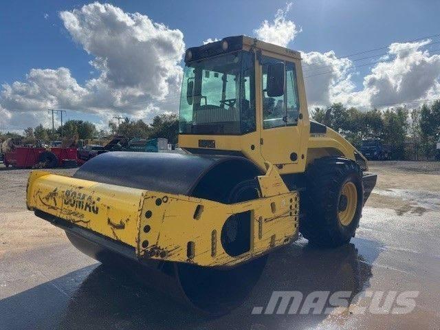 Bomag BW 213 D H-4 振動ローラ