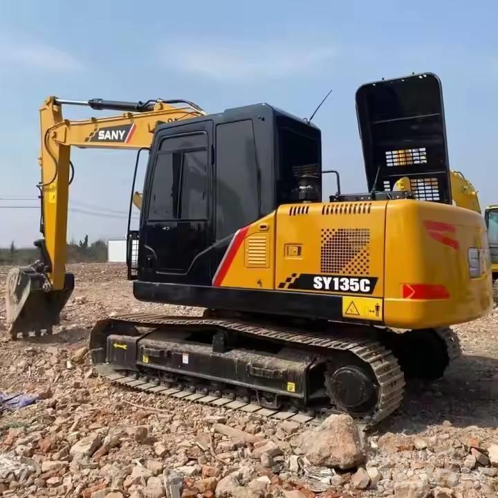 Sany SY 135 C 大型油圧ショベル12t以上（パワーショベル・ユンボ）