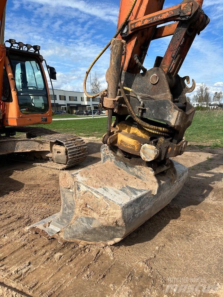 Doosan DX 255 LC 大型油圧ショベル12t以上（パワーショベル・ユンボ）