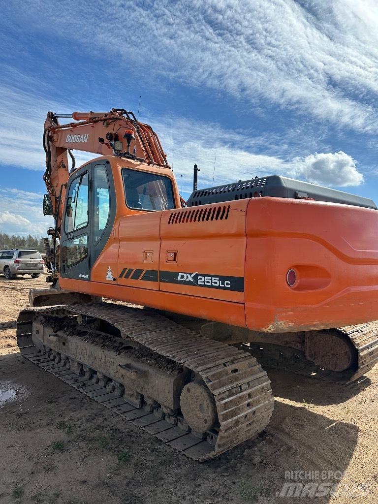 Doosan DX 255 LC 大型油圧ショベル12t以上（パワーショベル・ユンボ）