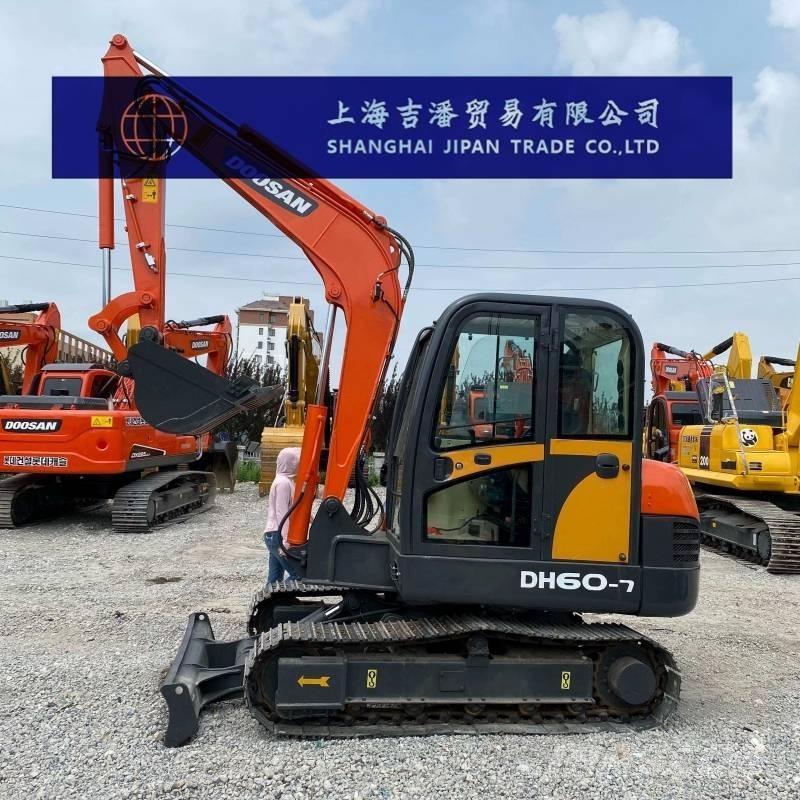 Doosan DH 60 大型油圧ショベル12t以上（パワーショベル・ユンボ）