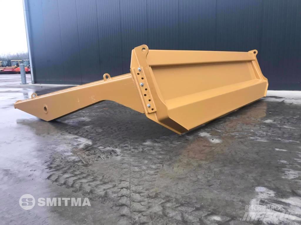 CAT 745C テールゲート