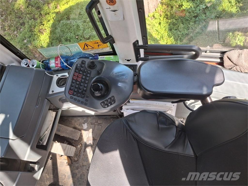 Komatsu 845 フォワーダー