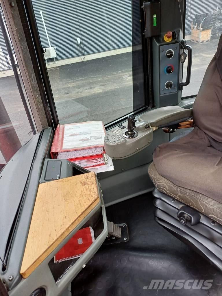 Komatsu 840 TX フォワーダー