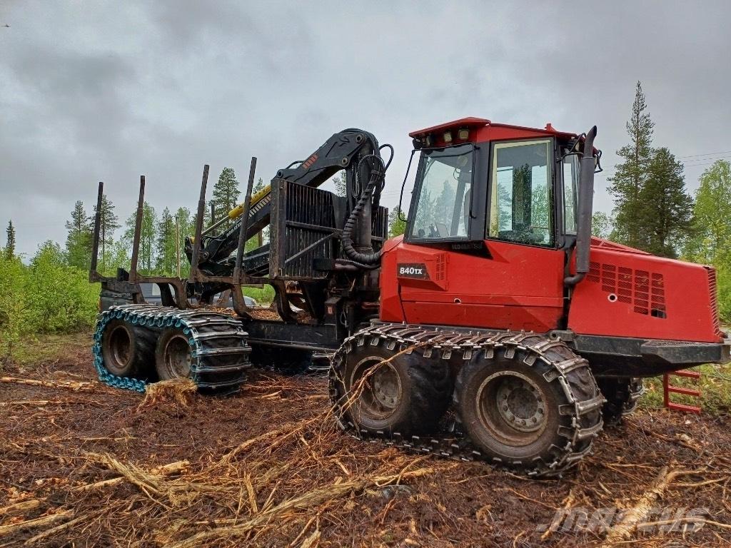 Komatsu 840 TX フォワーダー