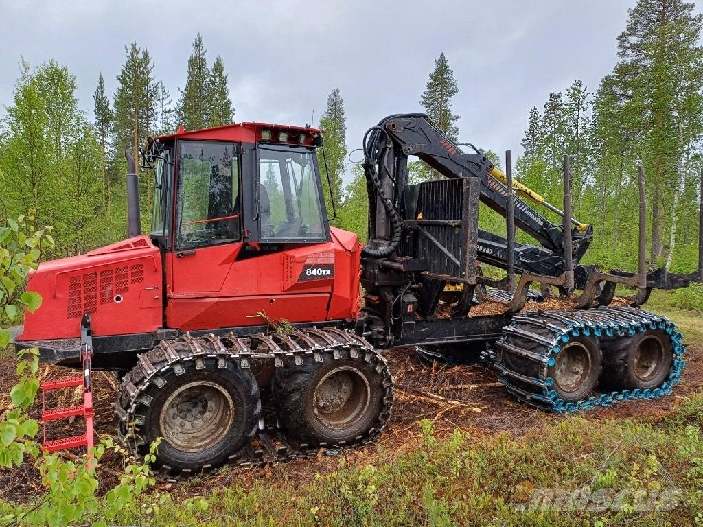Komatsu 840 TX フォワーダー