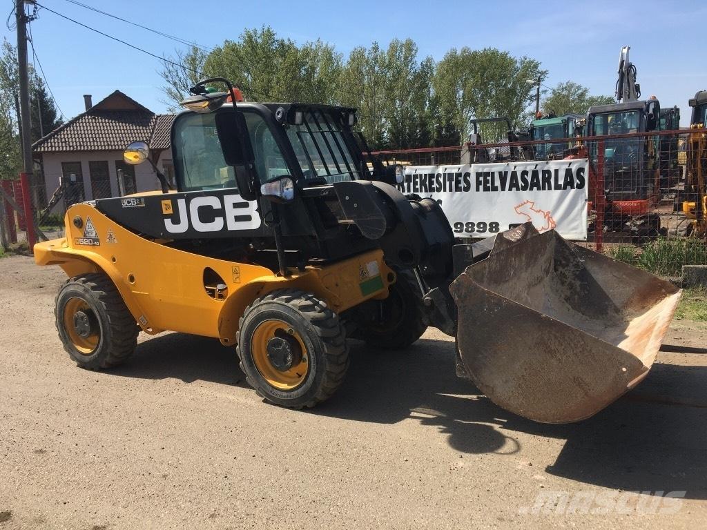 JCB 520-40 テレスコーピックハンドラー