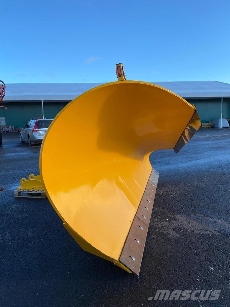 Snowline 4000 PK LK スノーブレードとプラウ