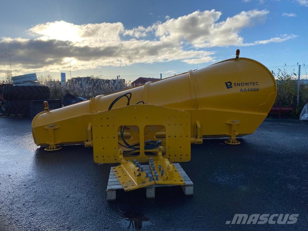 Snowline 4000 PK LK スノーブレードとプラウ