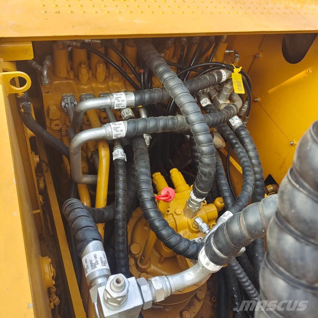 CAT 320D 大型油圧ショベル12t以上（パワーショベル・ユンボ）