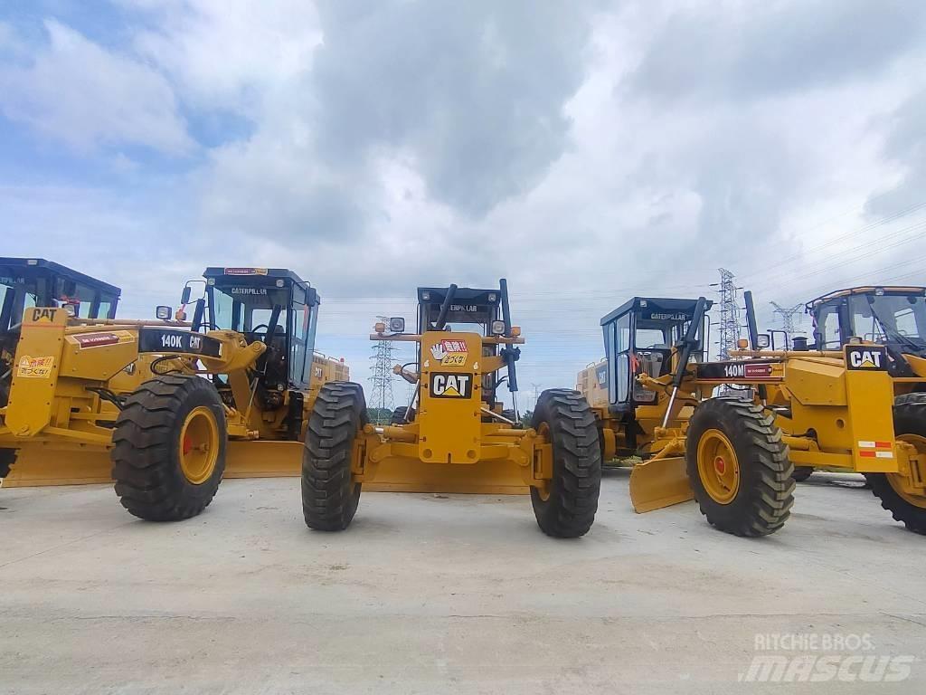 CAT 140H モーターグレーダー