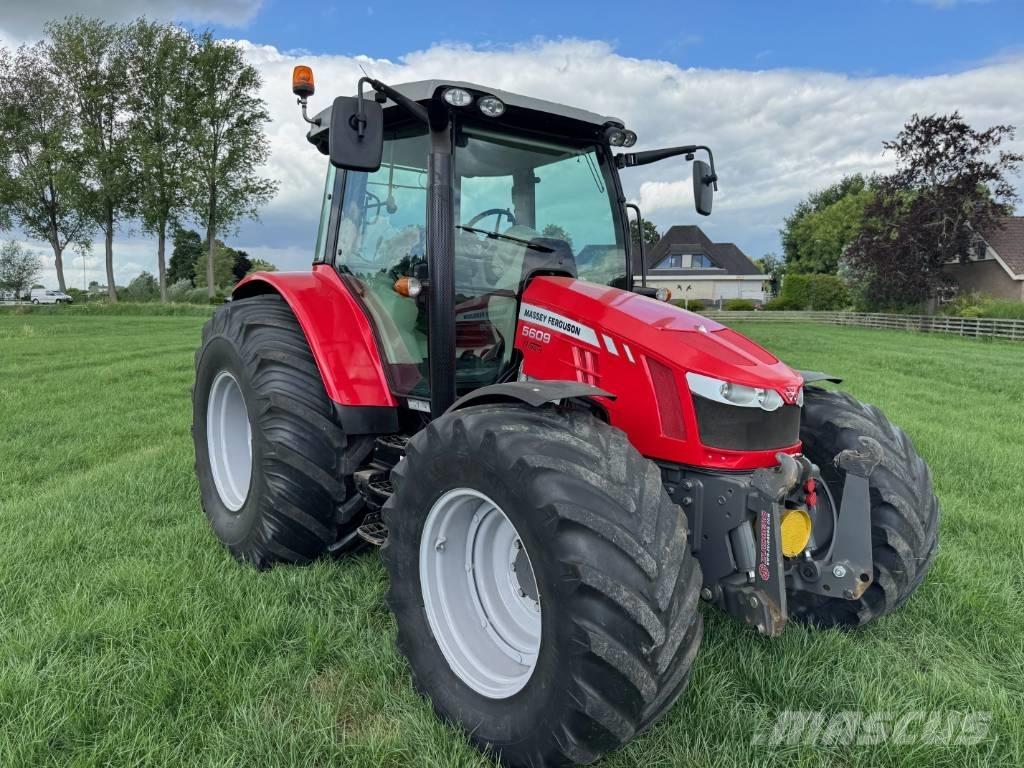 Massey Ferguson 5609 トラクター
