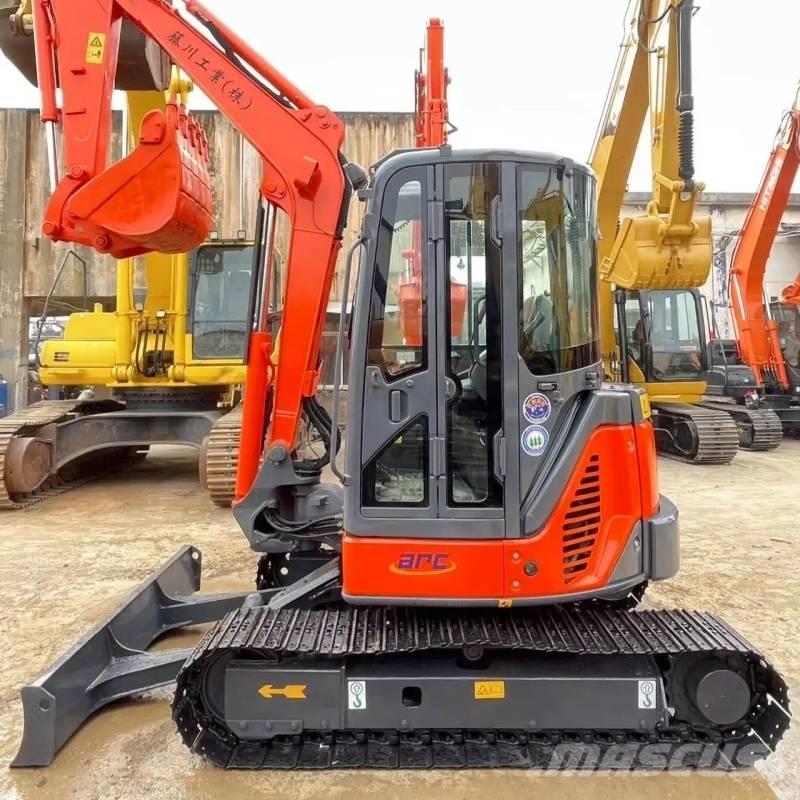 Hitachi ZX50U ミニ油圧ショベル 7t以下（ミニユンボ・ミニディガー）