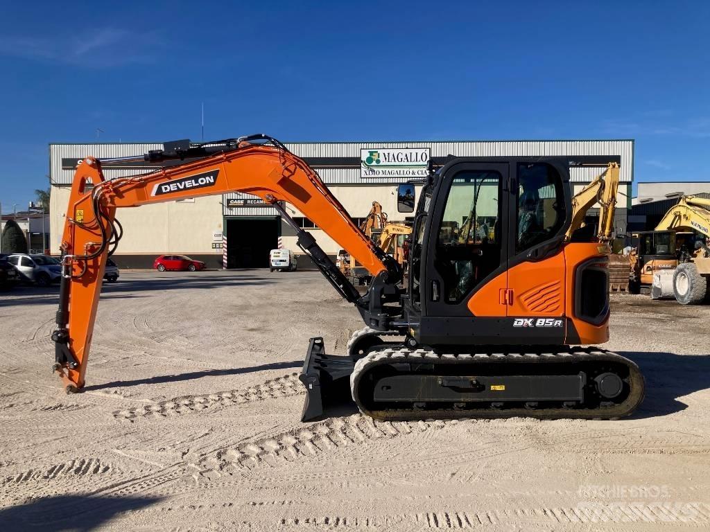 Develon DX 85 R-7 中型油圧ショベル 7ｔ-12ｔ（ユンボ・パワーショベル・バックホー）