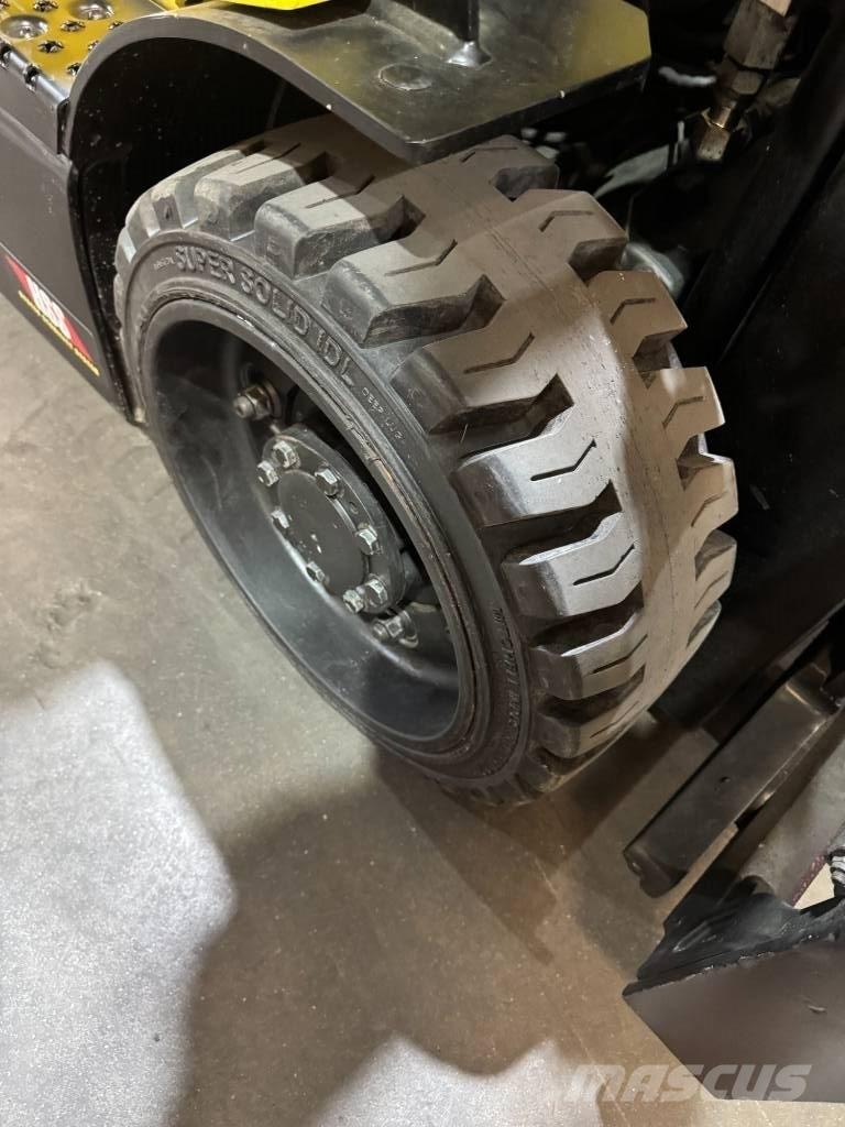 Hyster E 60 XN バッテリーフォークリフト