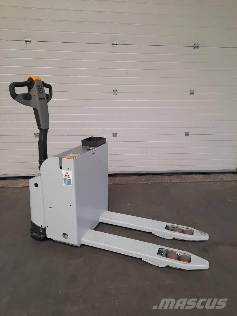 UniCarriers PLL180 ローリフト
