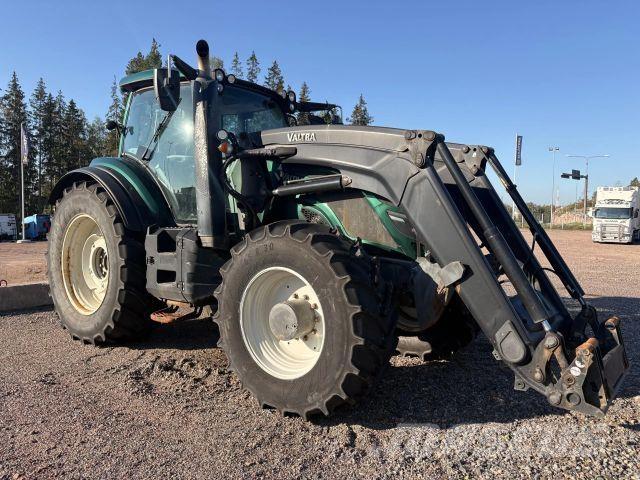 Valtra T234 Direct トラクター