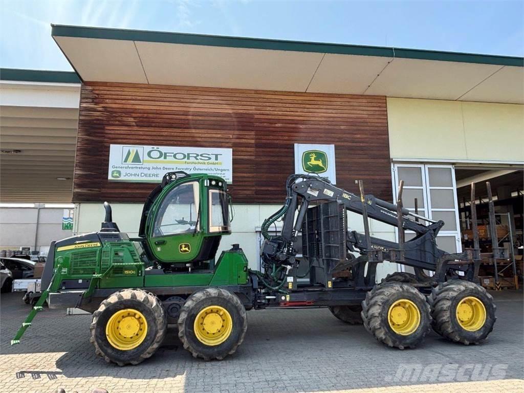John Deere 1510 G フォワーダー