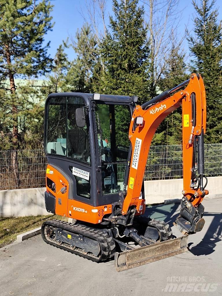 Kubota KX 019-4 ミニ油圧ショベル 7t以下（ミニユンボ・ミニディガー）