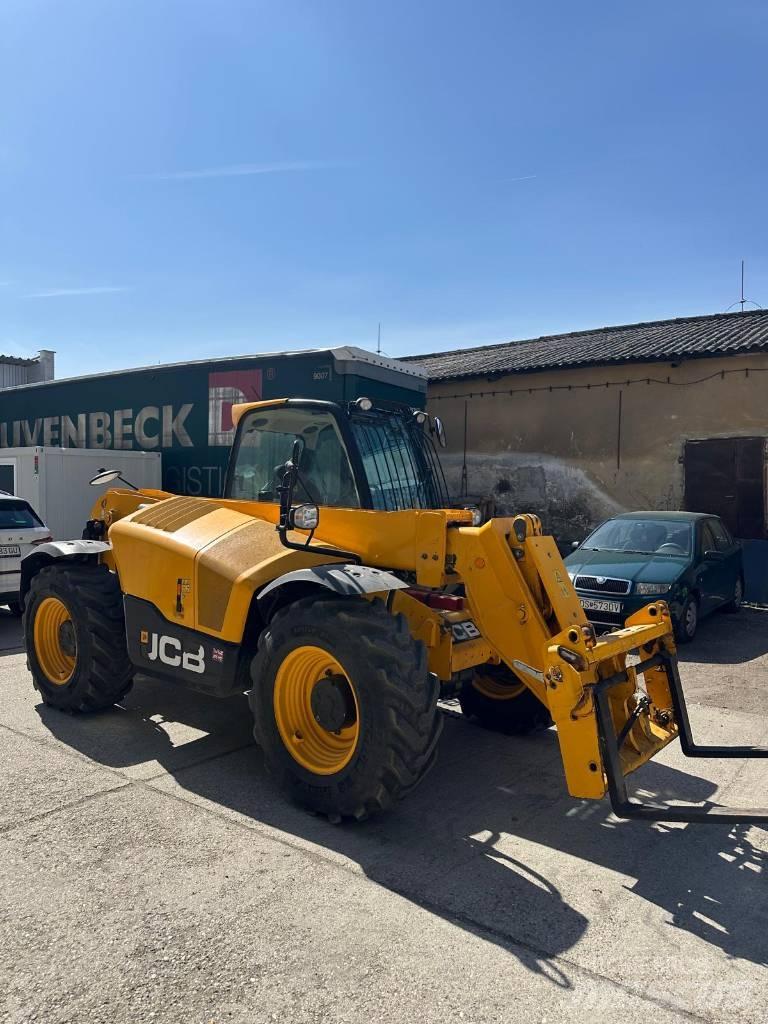JCB 531-70 テレスコーピックハンドラー