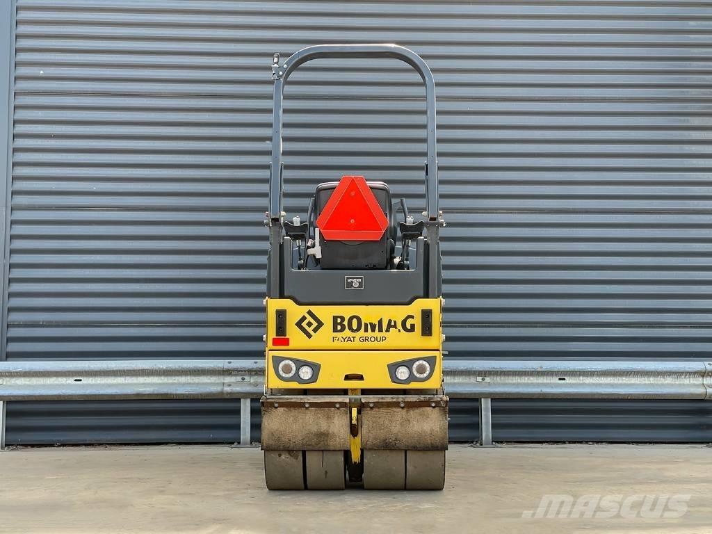 Bomag BW 100 AC-5 コンバインドローラ