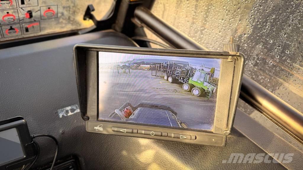 Ponsse Buffalo フォワーダー