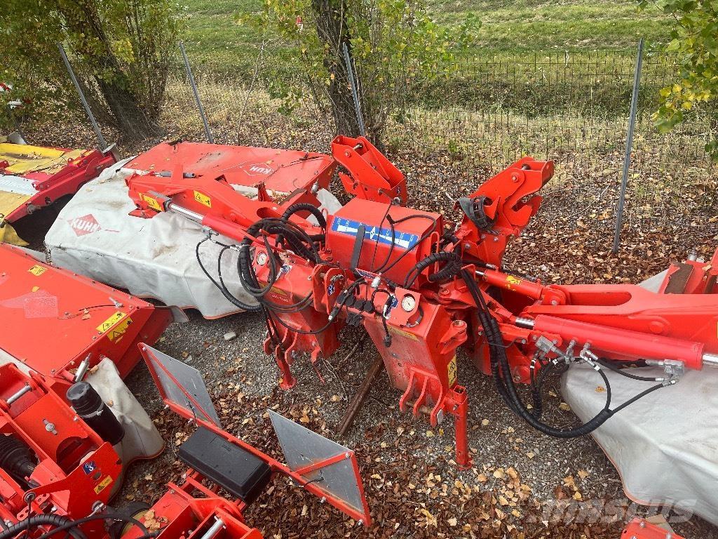 Kuhn FC 813 R モアーコンディショナー