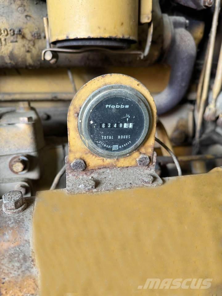CAT D 8 H ブルドーザー