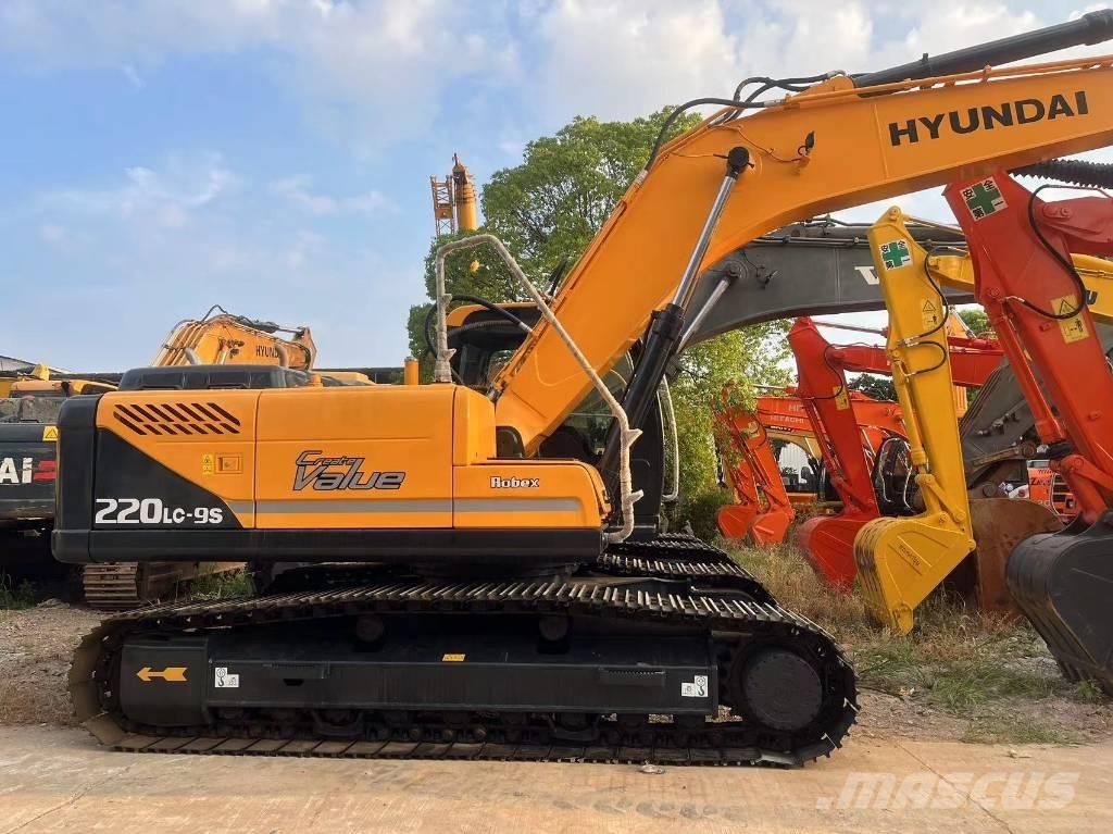 Hyundai R220LC-9S 大型油圧ショベル12t以上（パワーショベル・ユンボ）