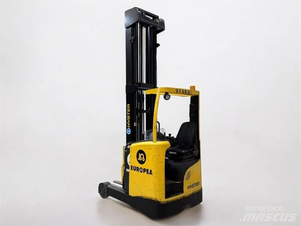 Hyster R1 6 リーチフォークリフト