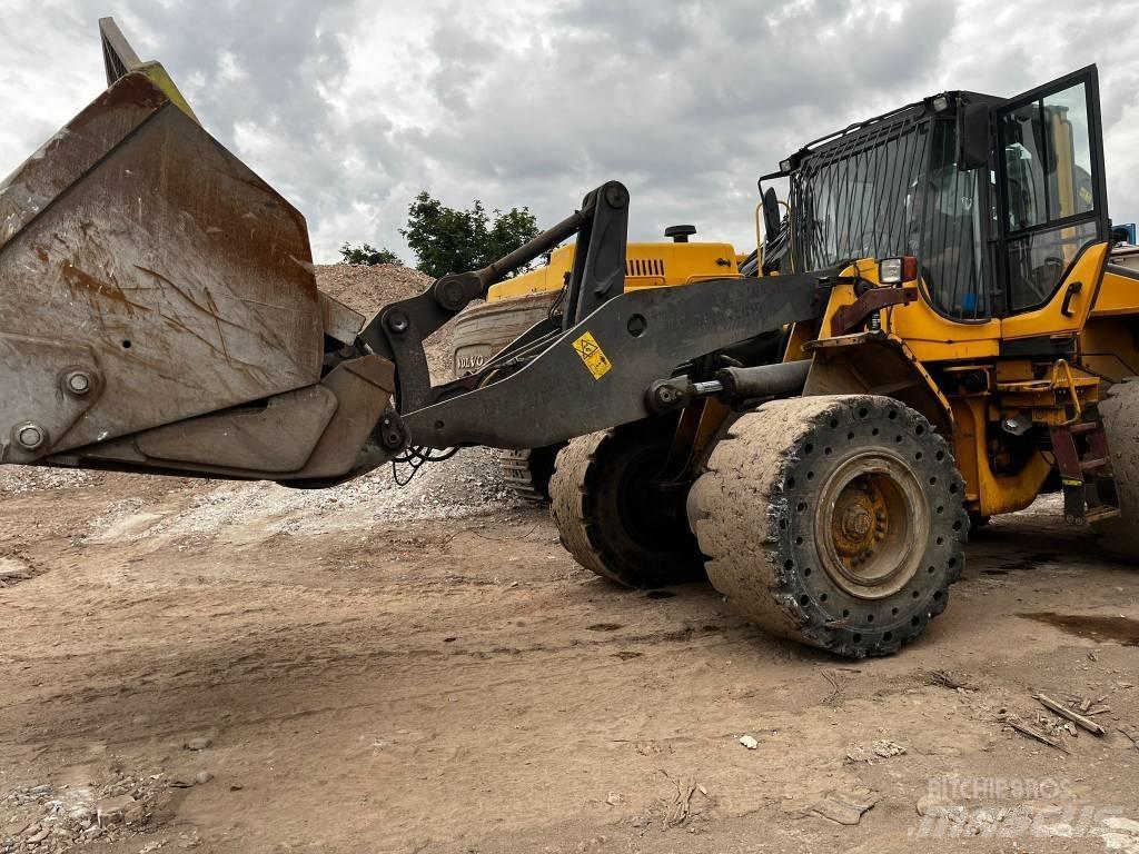 Volvo L 120 F ホイールローダー・タイヤショベル