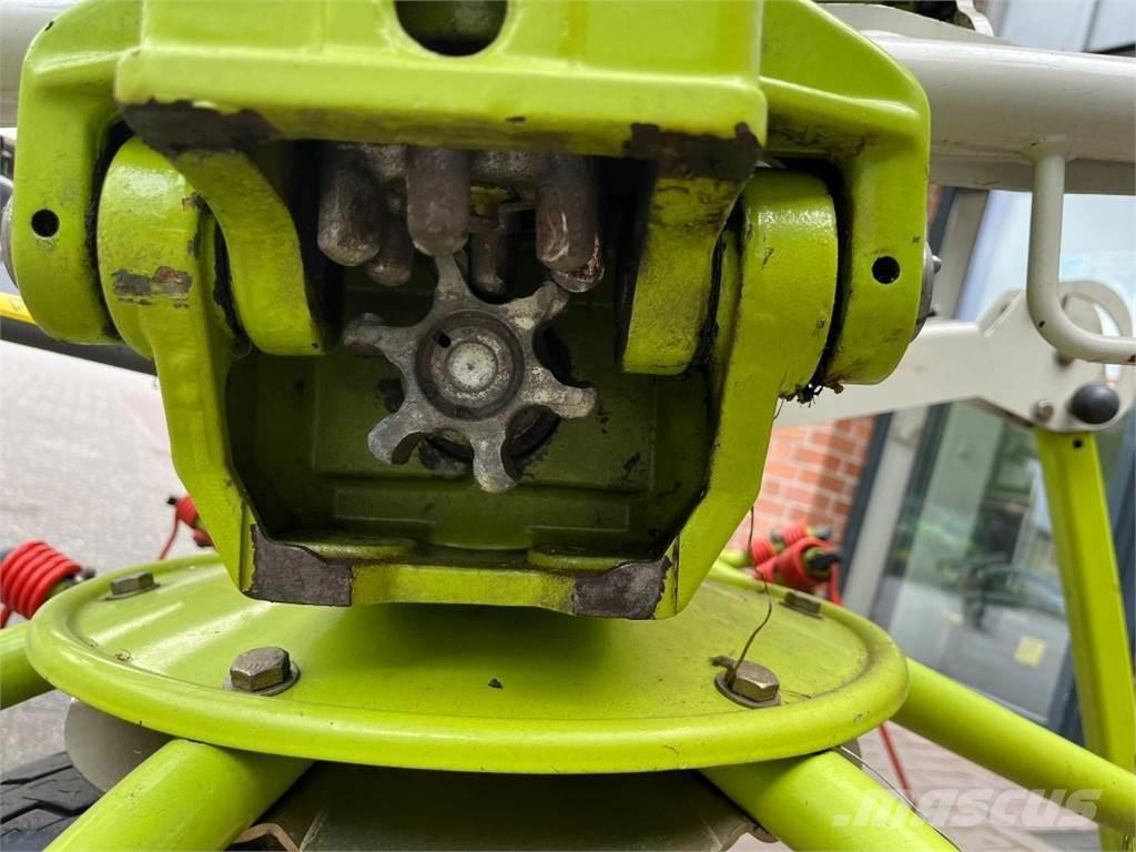 CLAAS Volto 1100 テッダー・テッダーレーキ