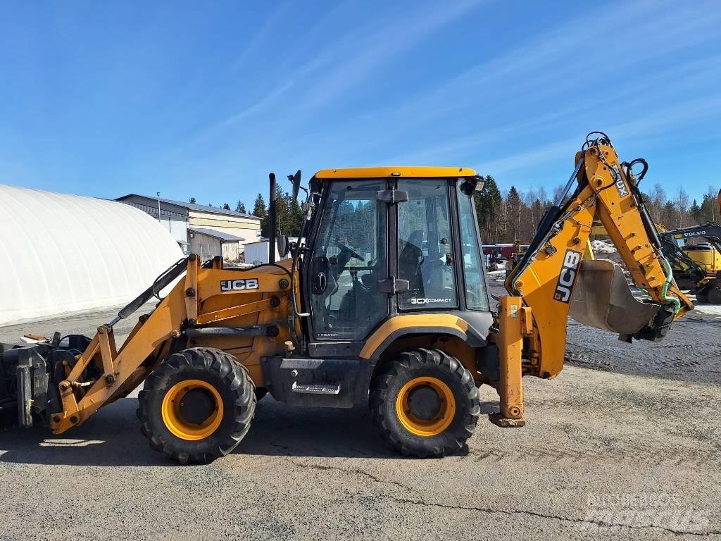 JCB 3 CXE Compact バックホーローダー