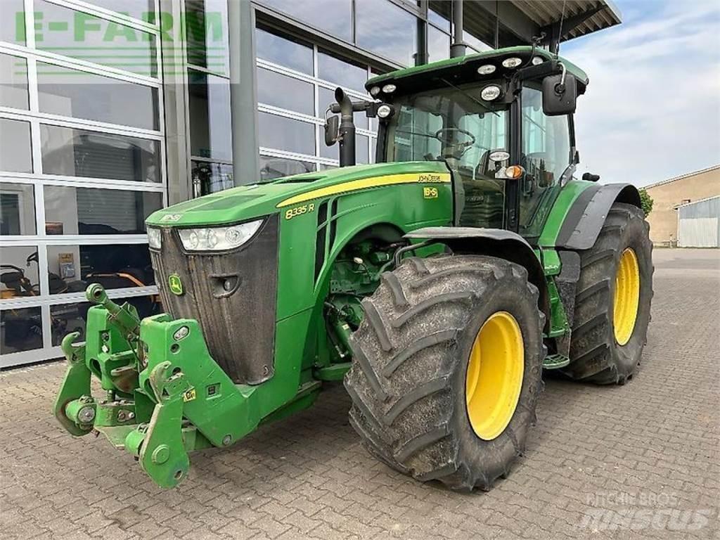John Deere 8335r トラクター