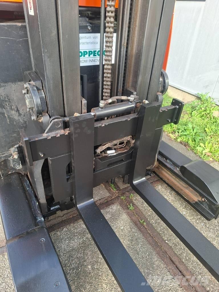 BT RR E 140 リーチフォークリフト