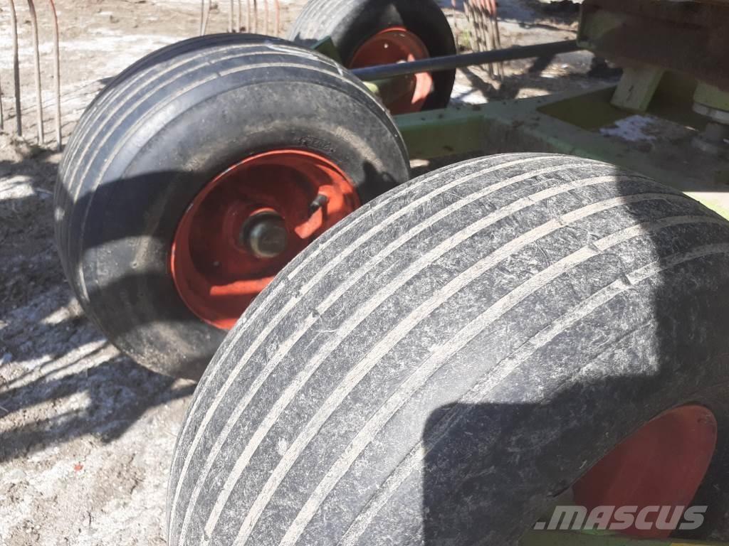 CLAAS Liner 430 S ウィンドローア/レーキ