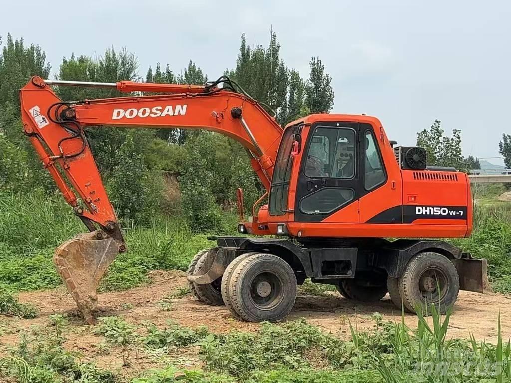 Doosan DH 150 W-7 ホイール式油圧ショベル（パワーショベル・ユンボ・バックホー）