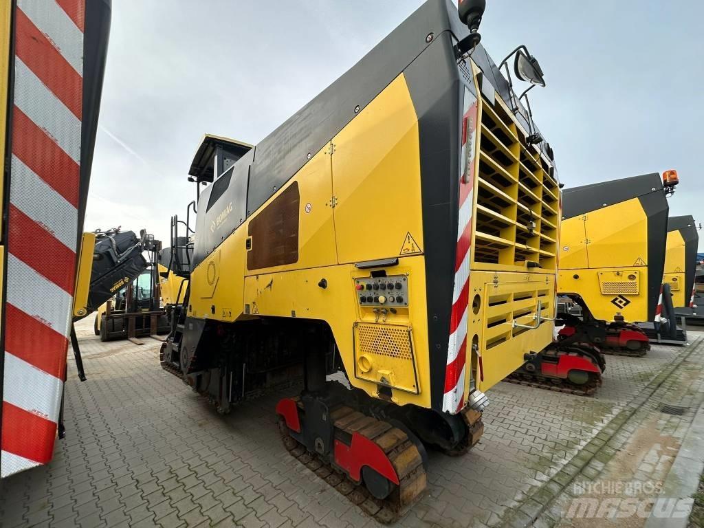 Bomag BM 2000/75 アスファルトコールドミリングマシーン