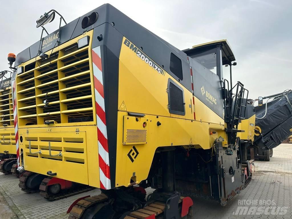 Bomag BM 2000/75 アスファルトコールドミリングマシーン