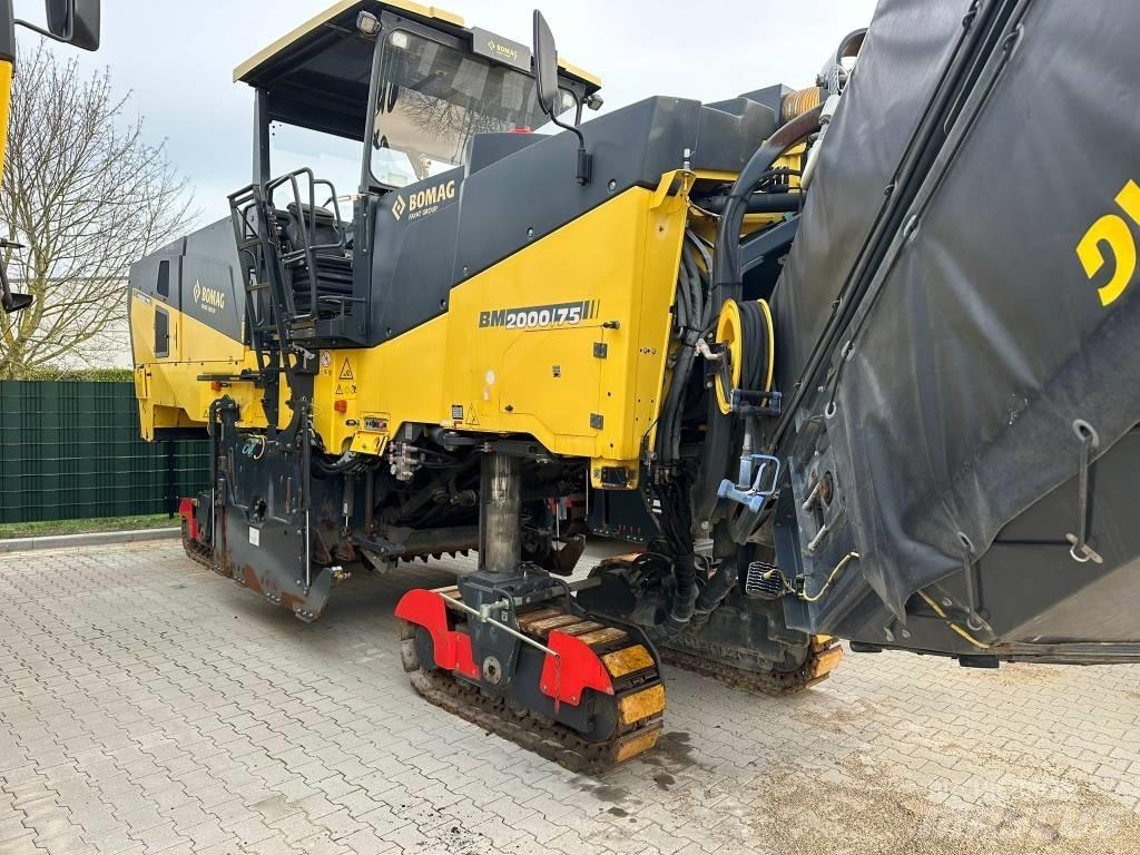 Bomag BM 2000/75 アスファルトコールドミリングマシーン