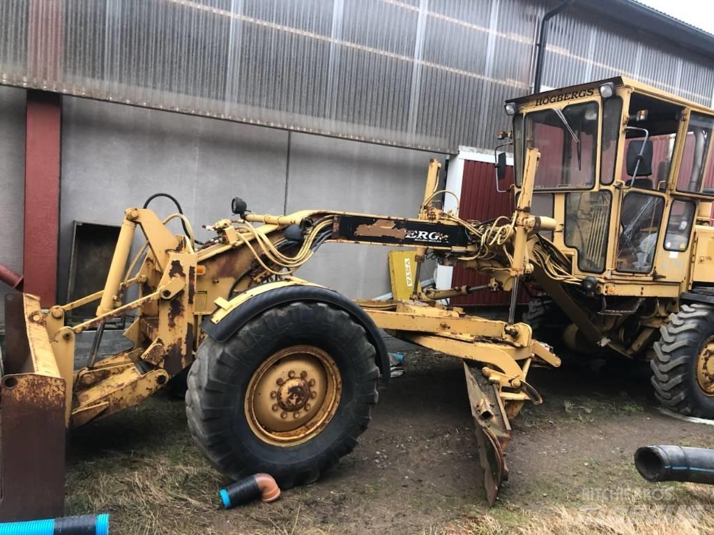CAT 120 G モーターグレーダー